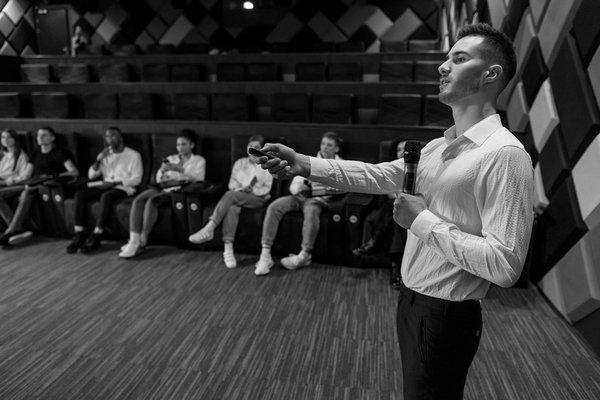 Stratégies Novatrices pour Optimiser la Gestion des Équipes de Vente en Ligne : Quelles Sont-elles ?